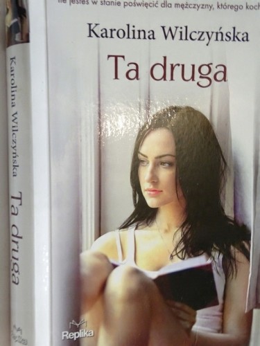 TA-DRUGA-KAROLINA-WILCZYNSKA.jpg