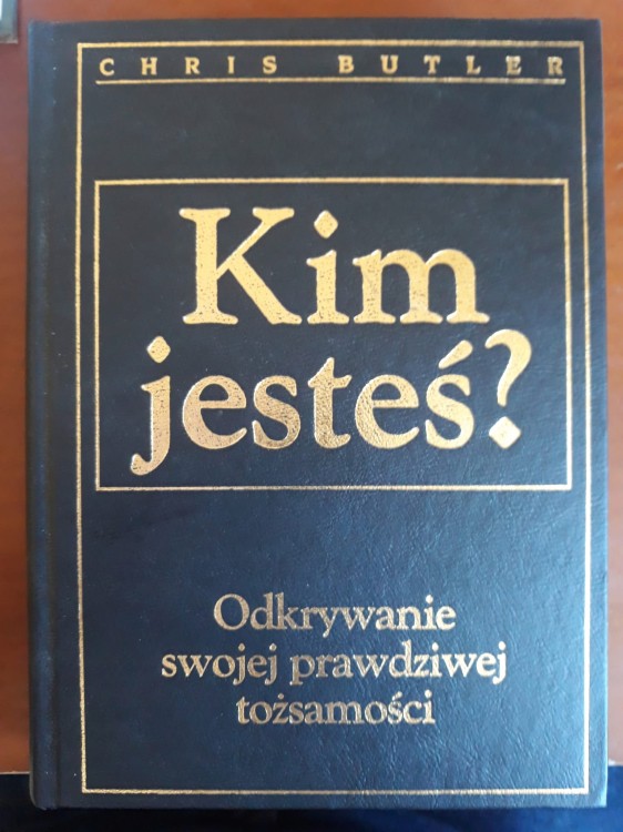7692121095